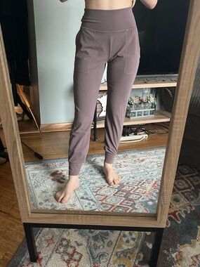 Athleta Mauve High-Rise Pocket Joggers
